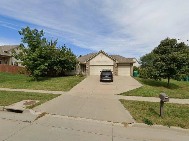 House image located at Indianola, IA 50125