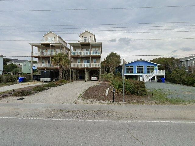 House image located at Moline, IL 61265