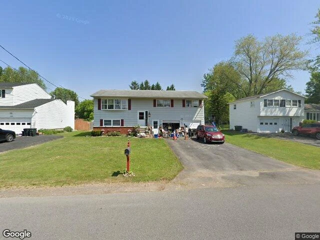 House image located at Cicero, NY 13039