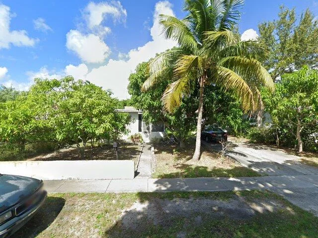 House image located at Miami, FL 33168