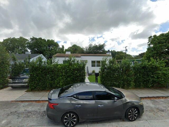 House image located at Miami, FL 33127