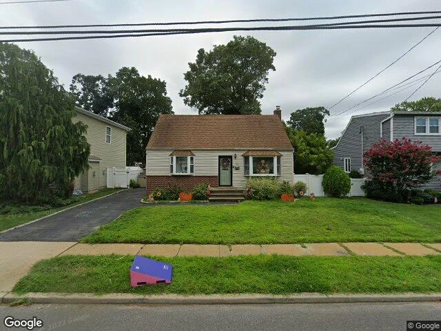 House image located at Massapequa, NY 11758