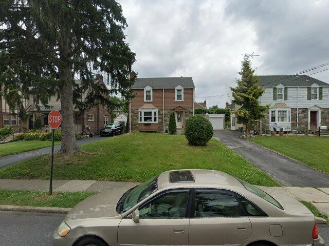 House image located at Havertown, PA 19083