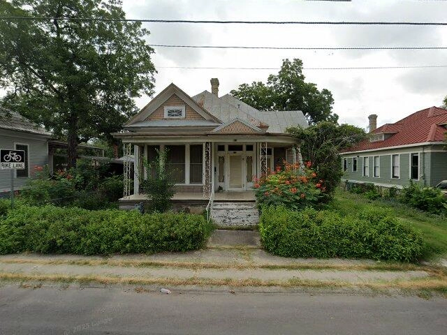 House image located at Hillsville, VA 24343