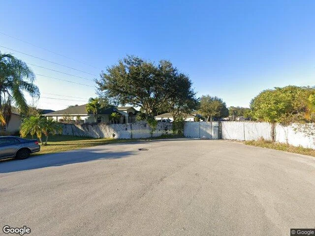 House image located at North Fort Myers, FL 33903