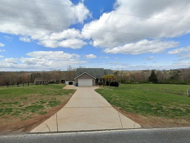 House image located at Hiddenite, NC 28636