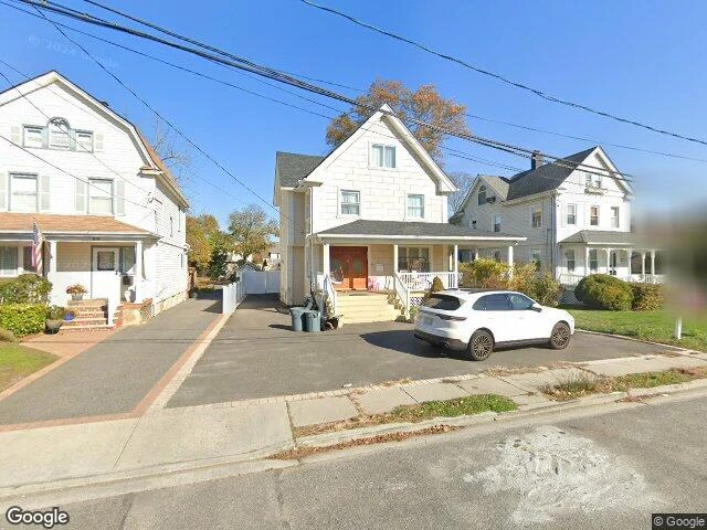 House image located at Hewlett, NY 11557