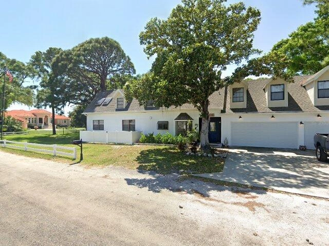 House image located at Saint Petersburg, FL 33705