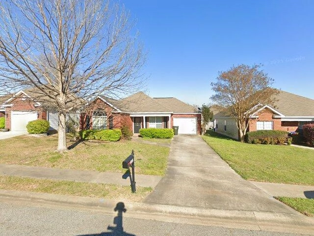 House image located at Byron, GA 31008