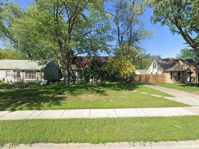 House image located at Saint Paul, MN 55113