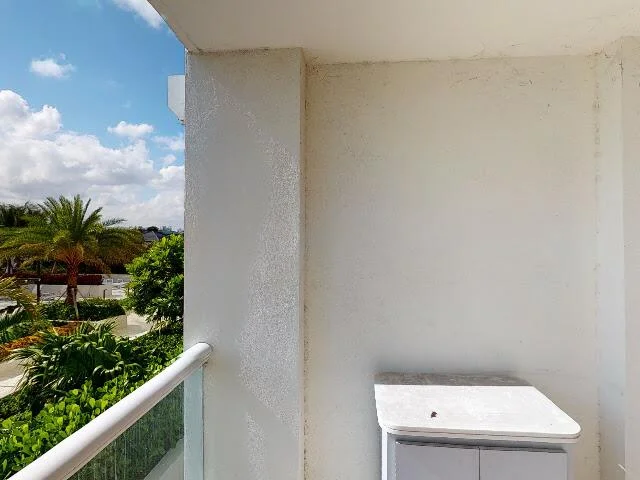 House image located at North Miami Beach, FL 33160