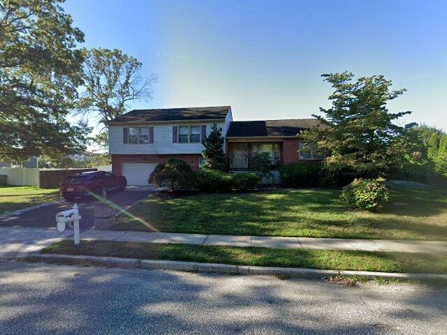 House image located at Lakewood, NJ 08701