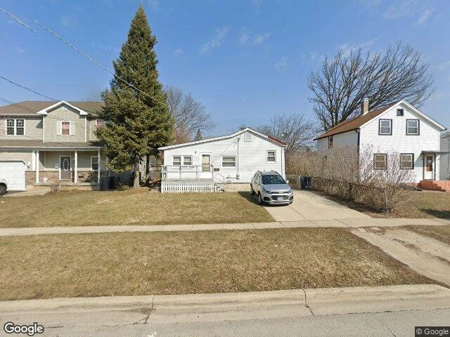 House image located at Elgin, IL 60120