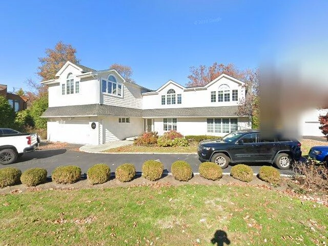 House image located at Hewlett, NY 11557