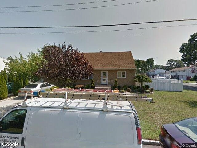 House image located at West Babylon, NY 11704