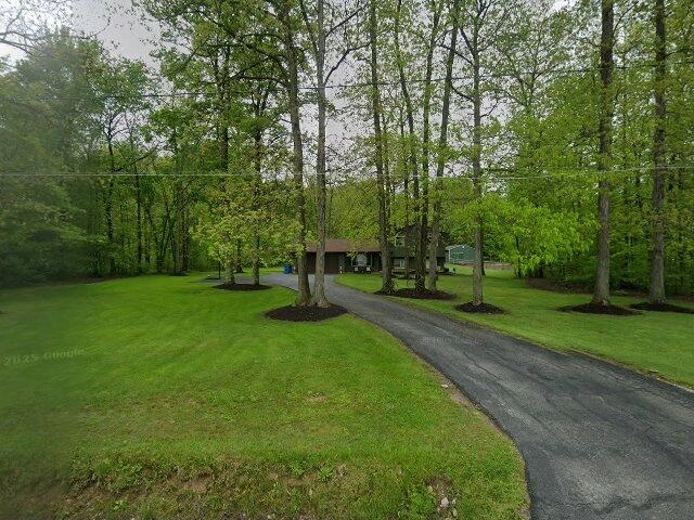 House image located at Chardon, OH 44024