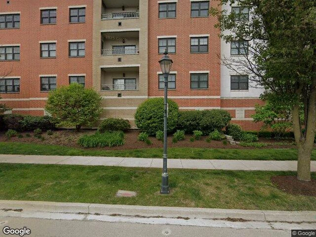 House image located at Roselle, IL 60172