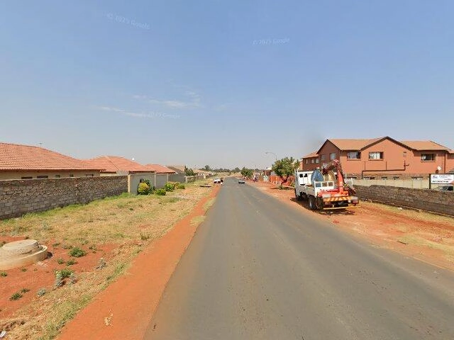 House image located at Pima, AZ 85543