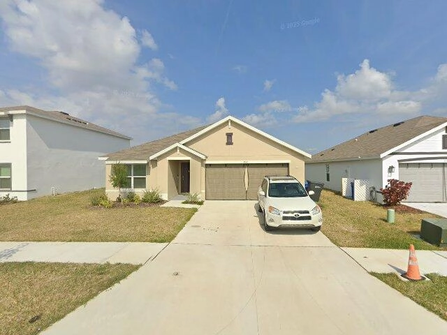 House image located at Ruskin, FL 33570