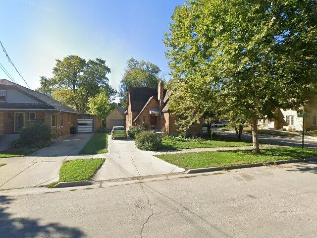 House image located at Elgin, IL 60123