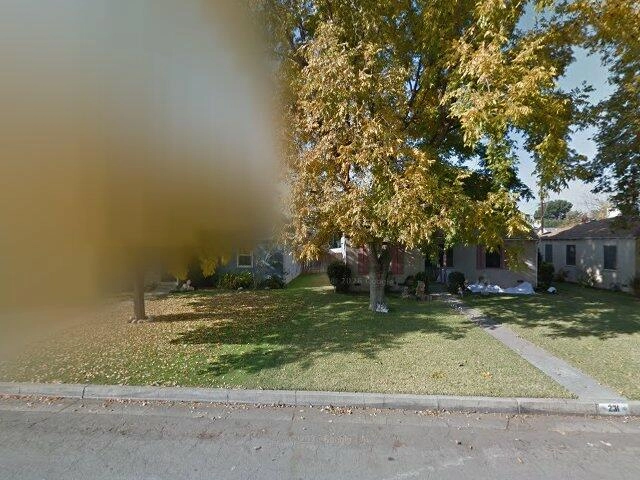 House image located at Pekin, IL 61554