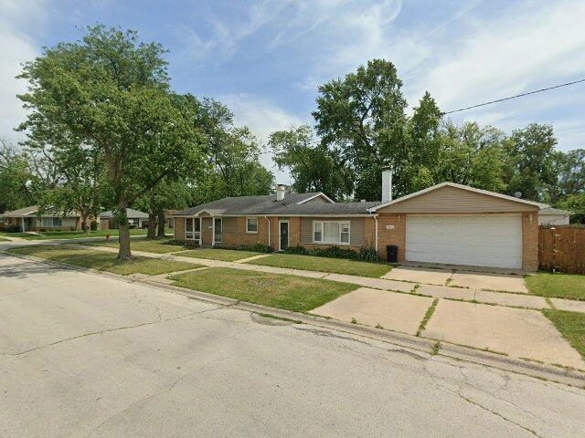 House image located at Dolton, IL 60419