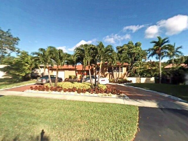 House image located at Miami, FL 33166