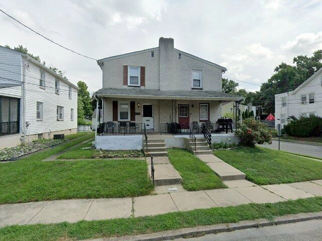 House image located at Vinton, VA 24179