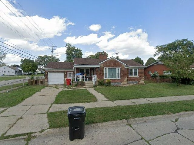 House image located at Roseville, MI 48066