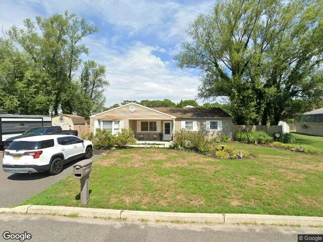 House image located at Tuckerton, NJ 08087