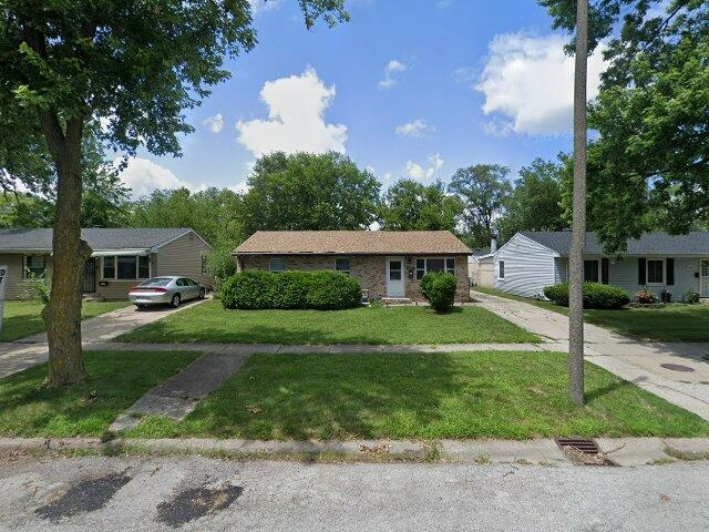 House image located at Robbins, IL 60472