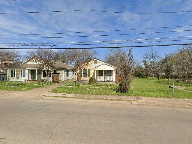 House image located at Dallas, TX 75211