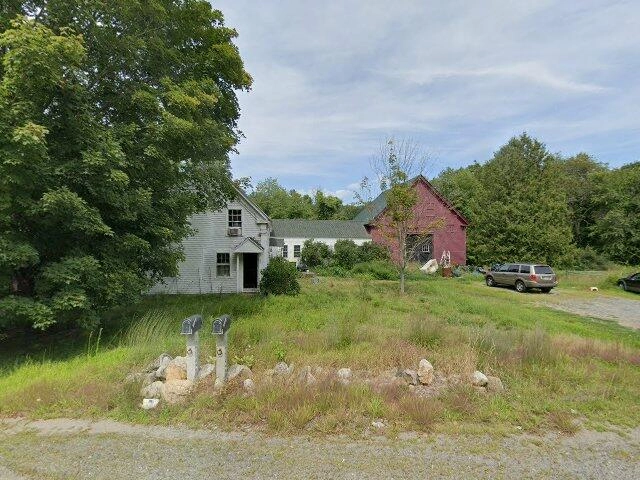 House image located at Kingston, NH 03848