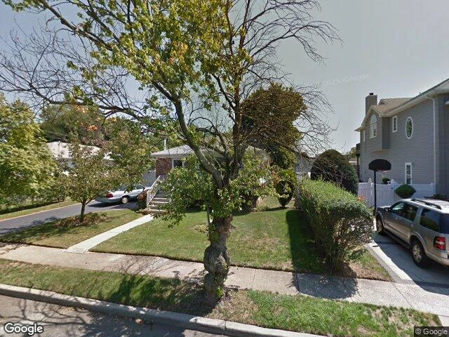 House image located at Oceanside, NY 11572