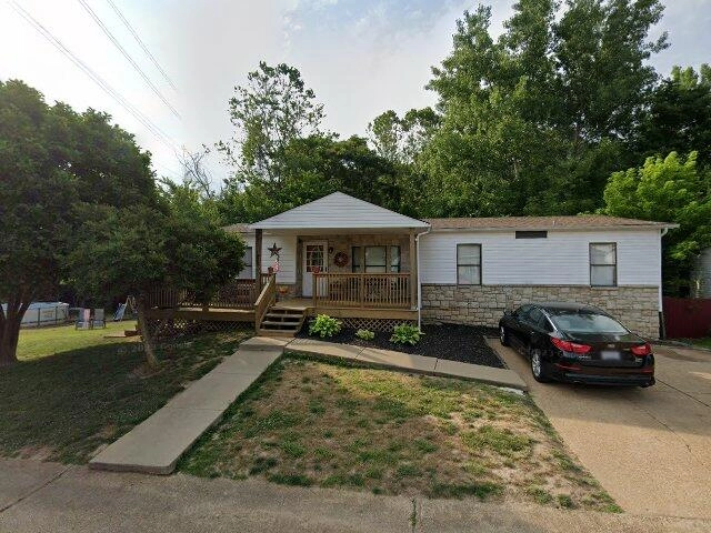 House image located at High Ridge, MO 63049