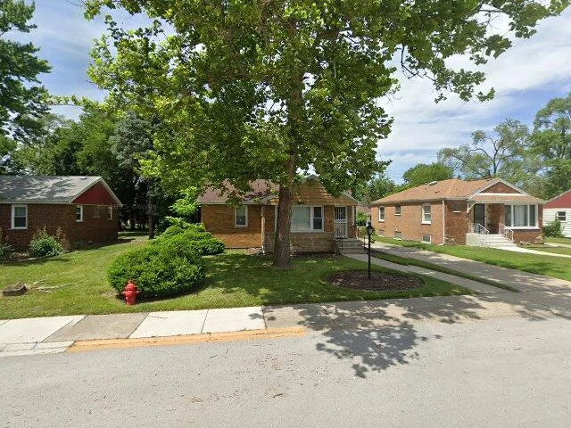 House image located at South Holland, IL 60473