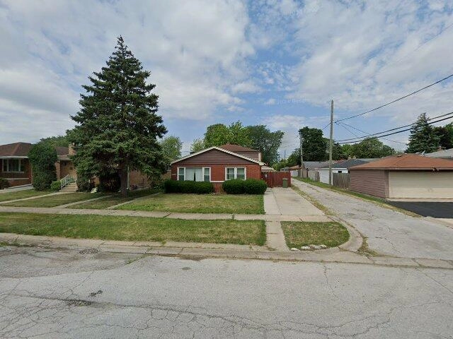House image located at Dolton, IL 60419