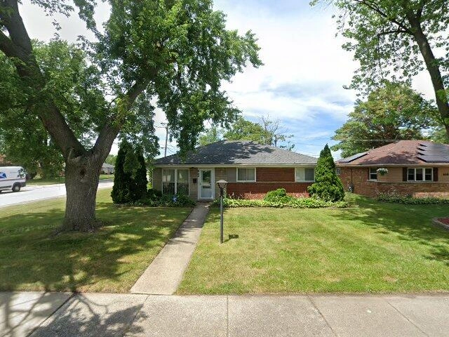 House image located at South Holland, IL 60473