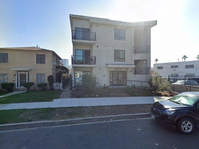 House image located at North Hollywood, CA 91602