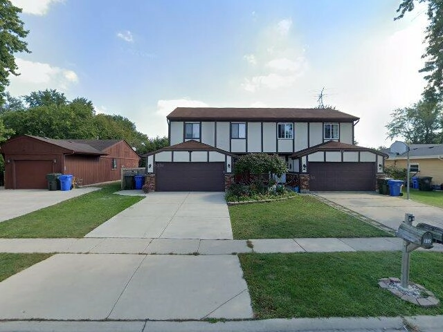 House image located at South Elgin, IL 60177