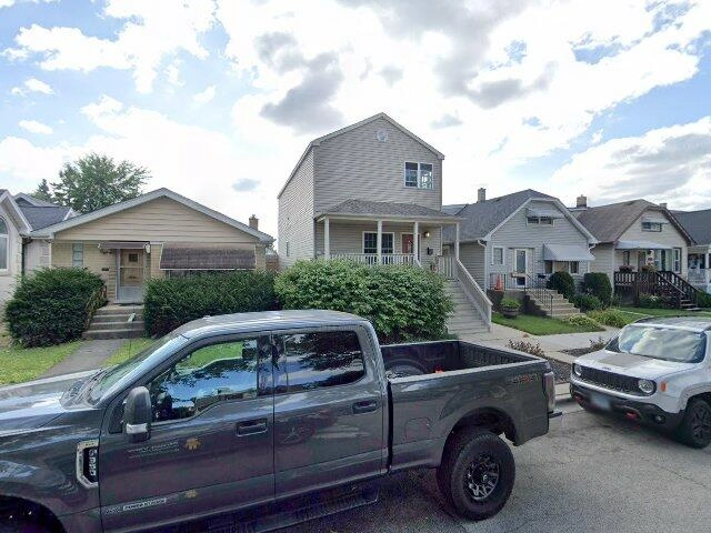 House image located at Chicago, IL 60634
