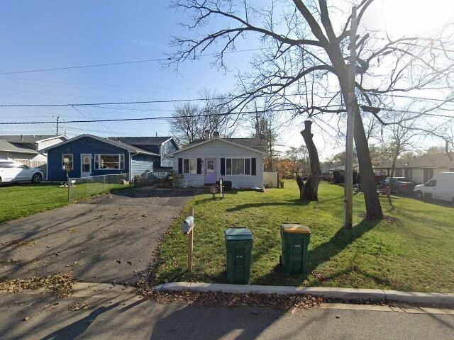 House image located at Round Lake, IL 60073