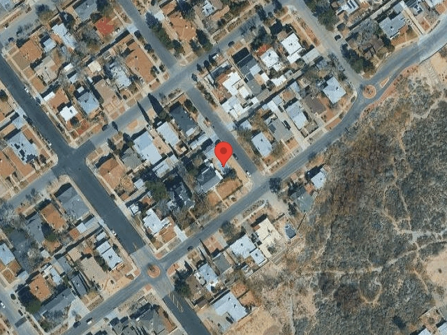 House image located at Crestview, FL 32539