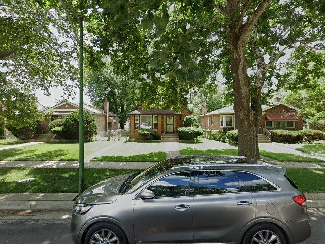 House image located at Chicago, IL 60628