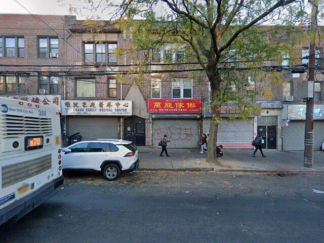 House image located at La Grange, IL 60525