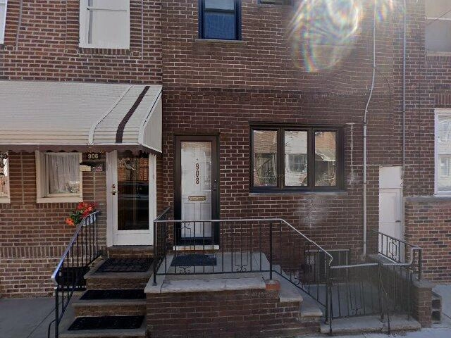 House image located at Philadelphia, PA 19148