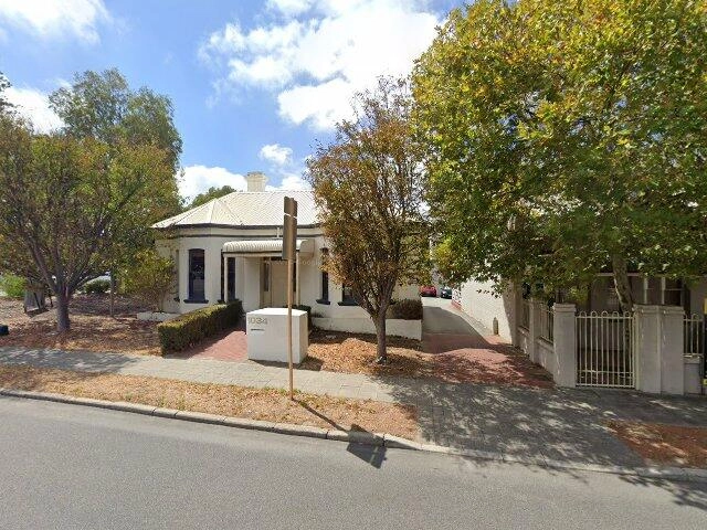 House image located at Oakland, CA 94602