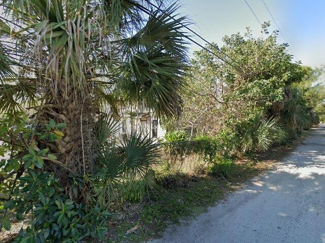 House image located at West Palm Beach, FL 33417