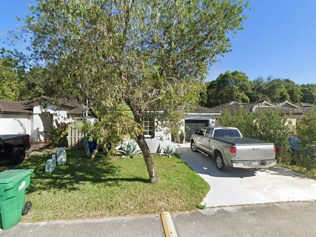 House image located at Miami, FL 33196