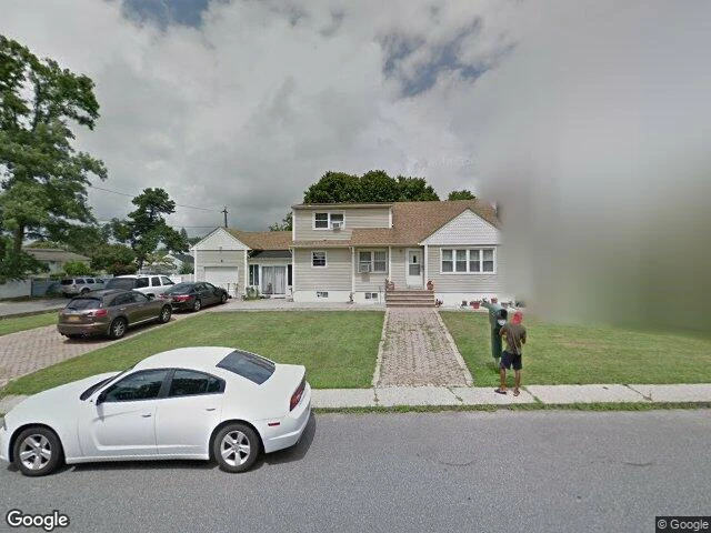 House image located at Farmingdale, NY 11735
